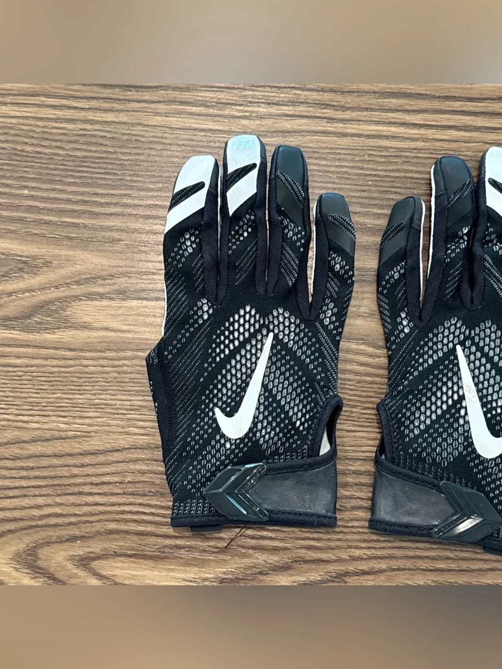 Size 2XL Nike Vapor Knit Hydragrip Receiver DB Gloves Black/White PGF409-010